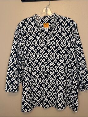 Ruby Rd. Black & White Geometric Knit Top with Stud Accents Size 2X